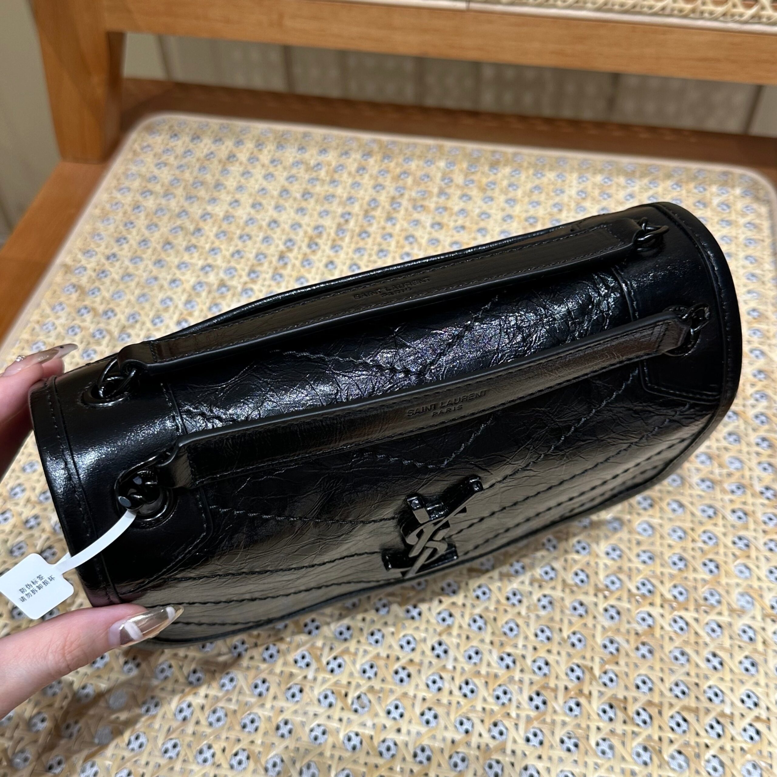 YSL Niki Baby Bag أسود جلد عجل 338910