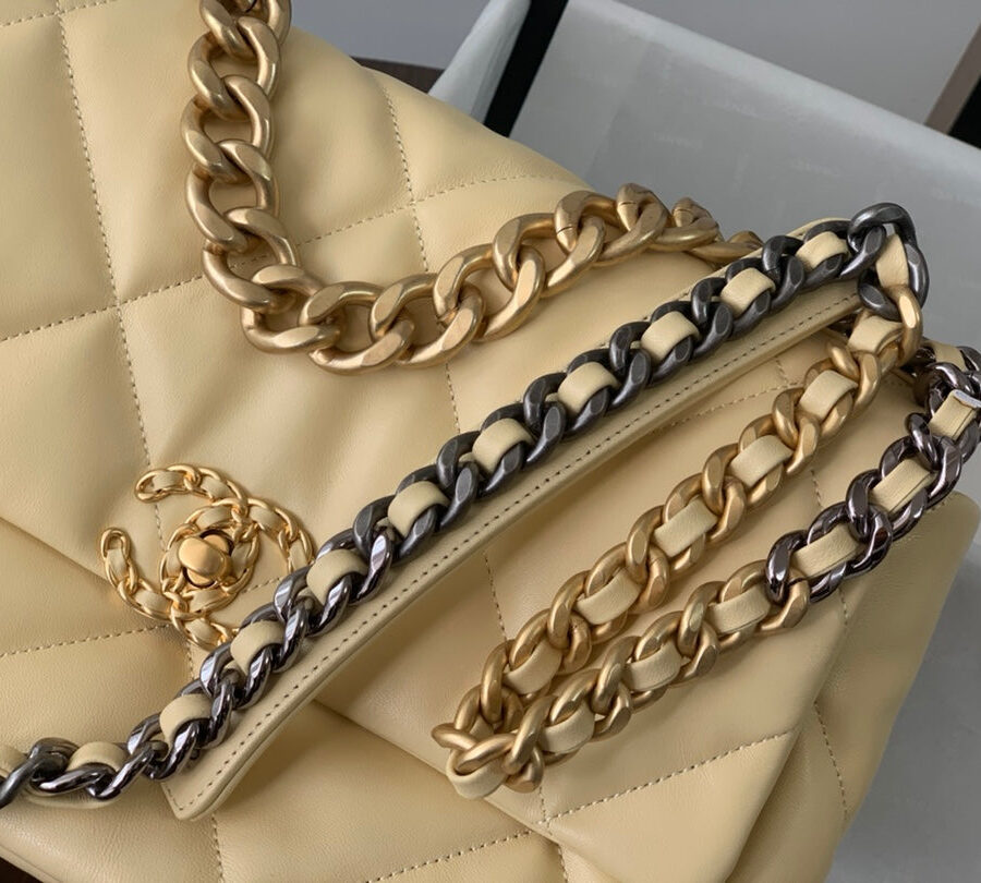 19 FLAP BAG 30 LIGHT YELLOW GOATSKIN | Studio Nafay