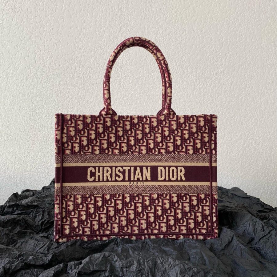 Dior Book Tote burgundy bag – front view