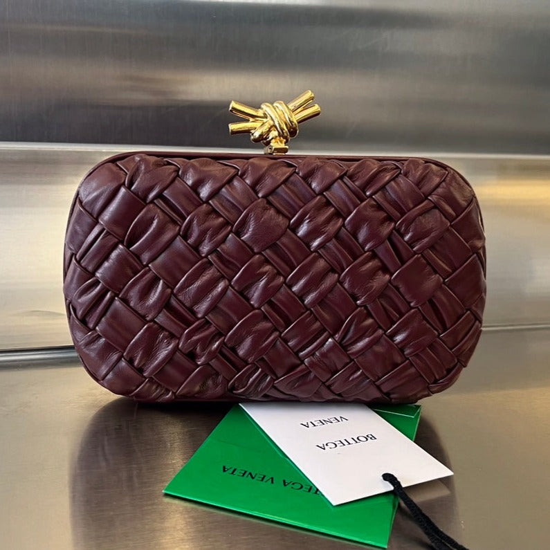 KNOT 19 IN BAROLO LAMBSKIN | Studio Nafay