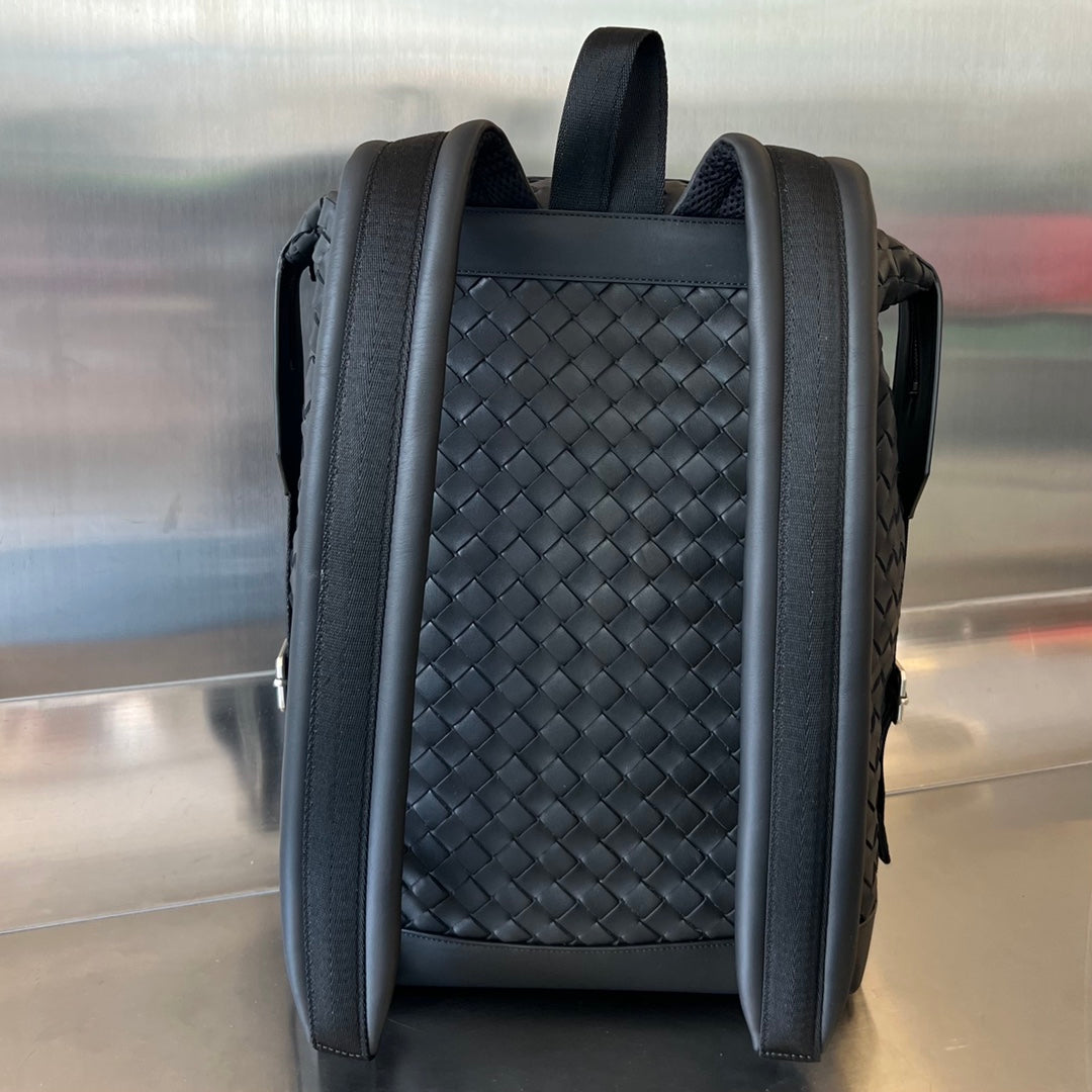 BACKPACK 42 IN أسود جلد عجل