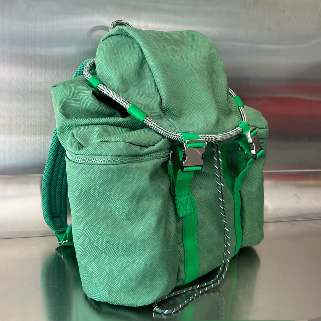 ALTO 42 BACKPACK IN COOL أخضر JACQUARD FABRIC