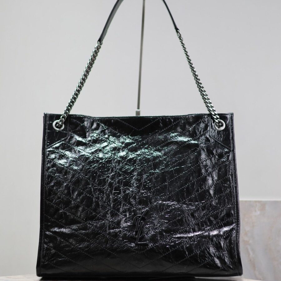 Louis Vuitton Niki black bag – front view