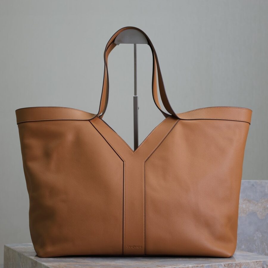 Designer Tote brown bag – front view