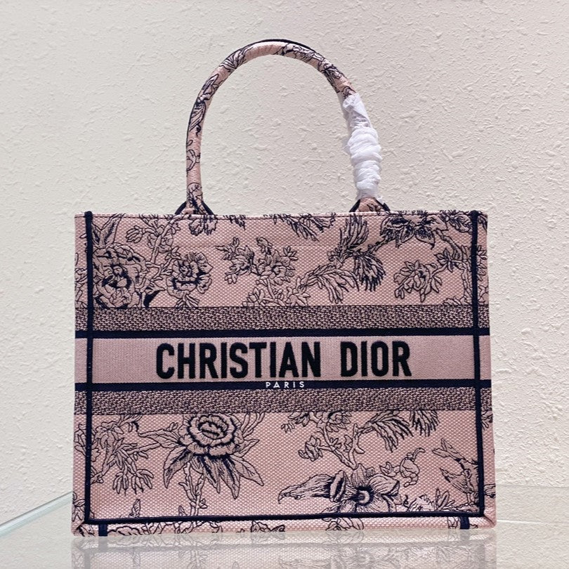 Dior Book Tote pink bag – front view