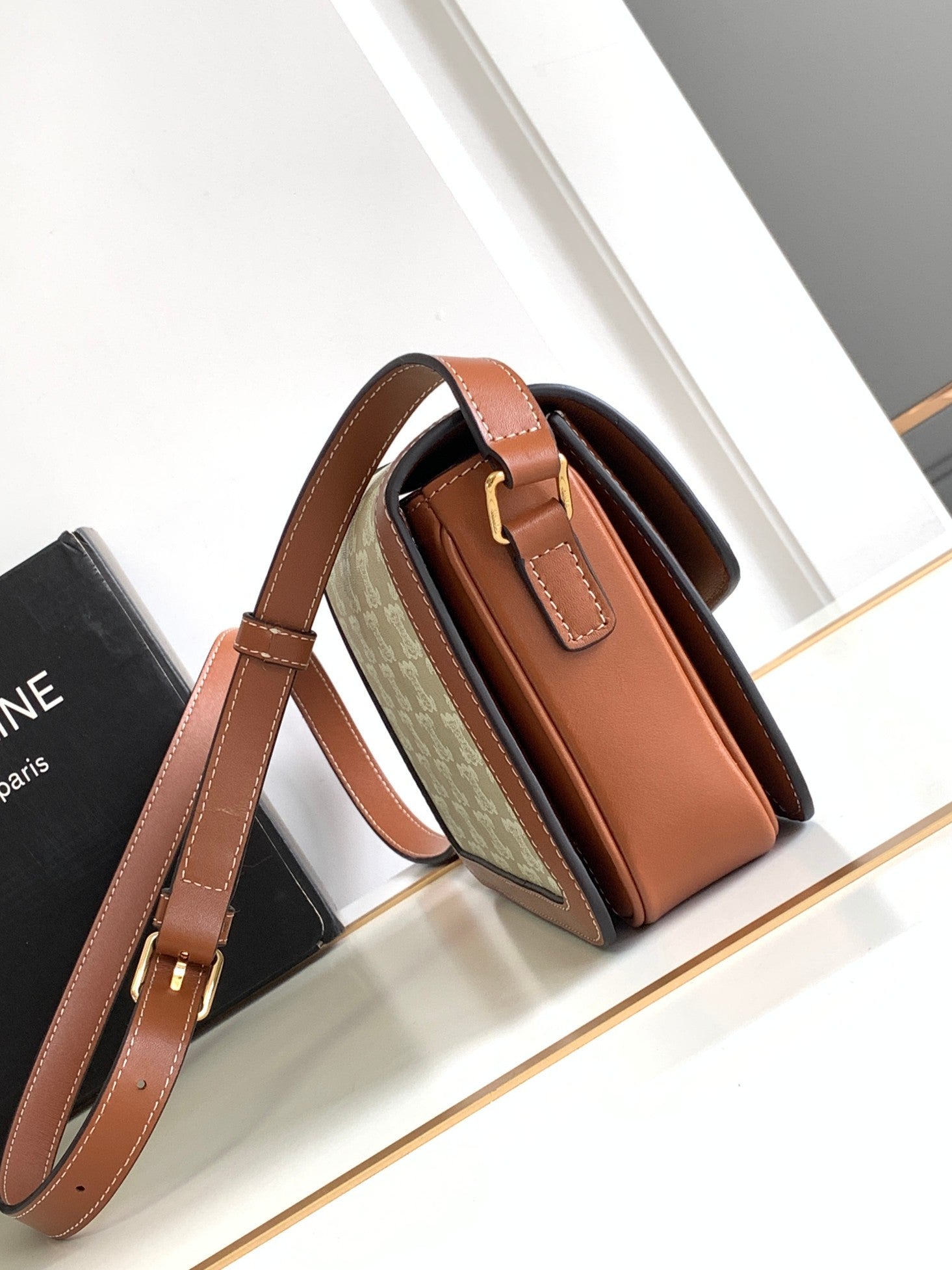TEEN Triomphe 18.5cm بيج قماش مونوجرام و بني فاتح جلد العجل